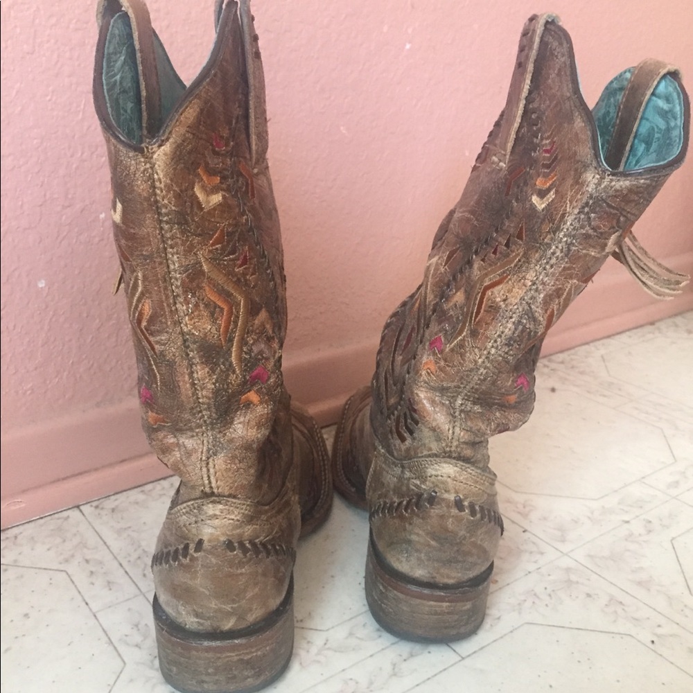 SOLD Tribal corral boots